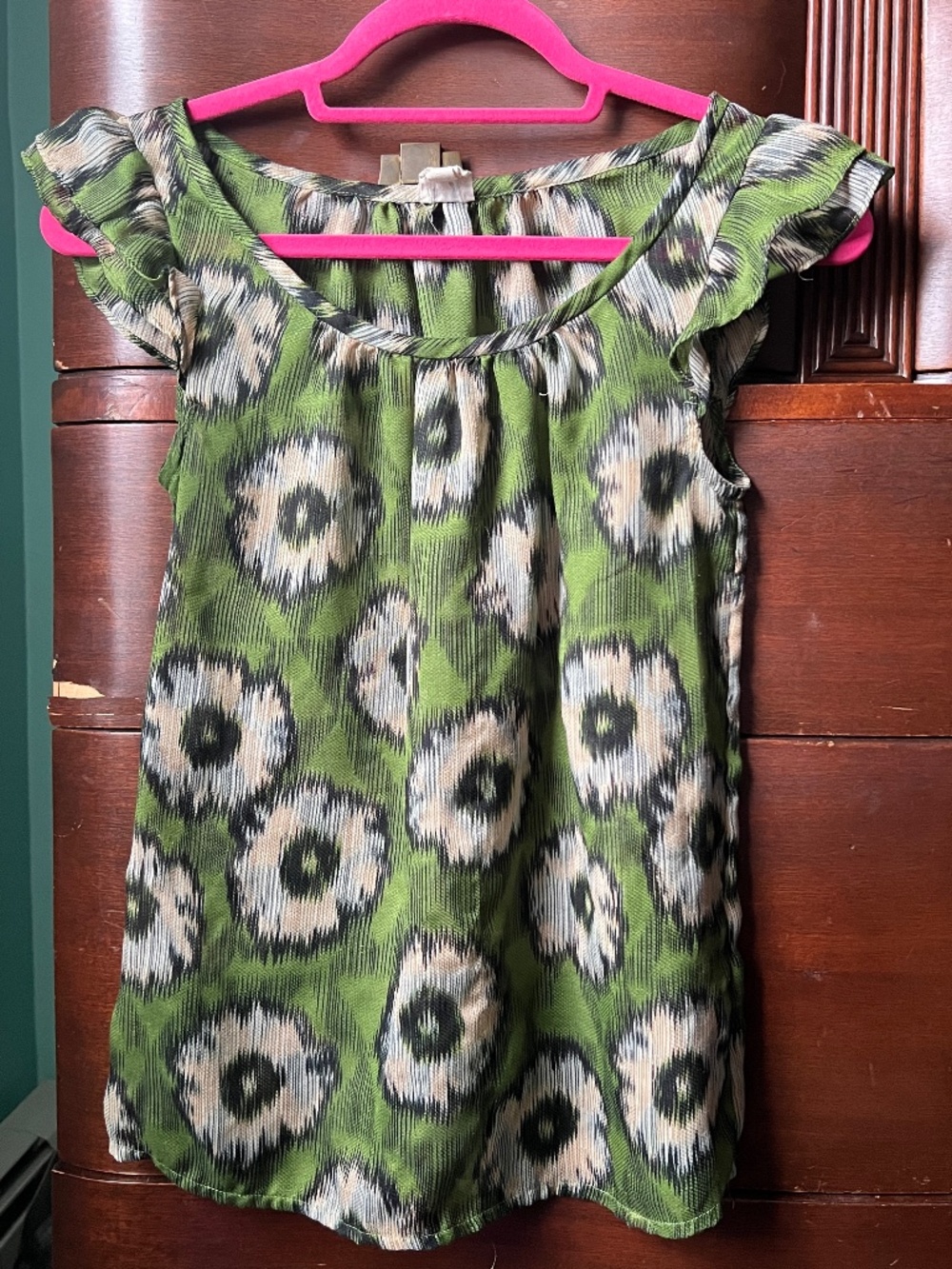 Anthropologie Edme & Esyllte Green sleeveless shirt with ruffled shoulder